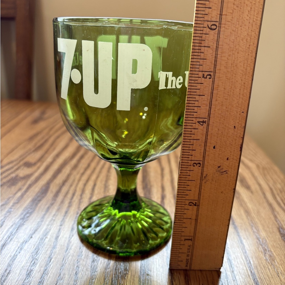 7 Up, The UnCola glass - Picture 5 of 6